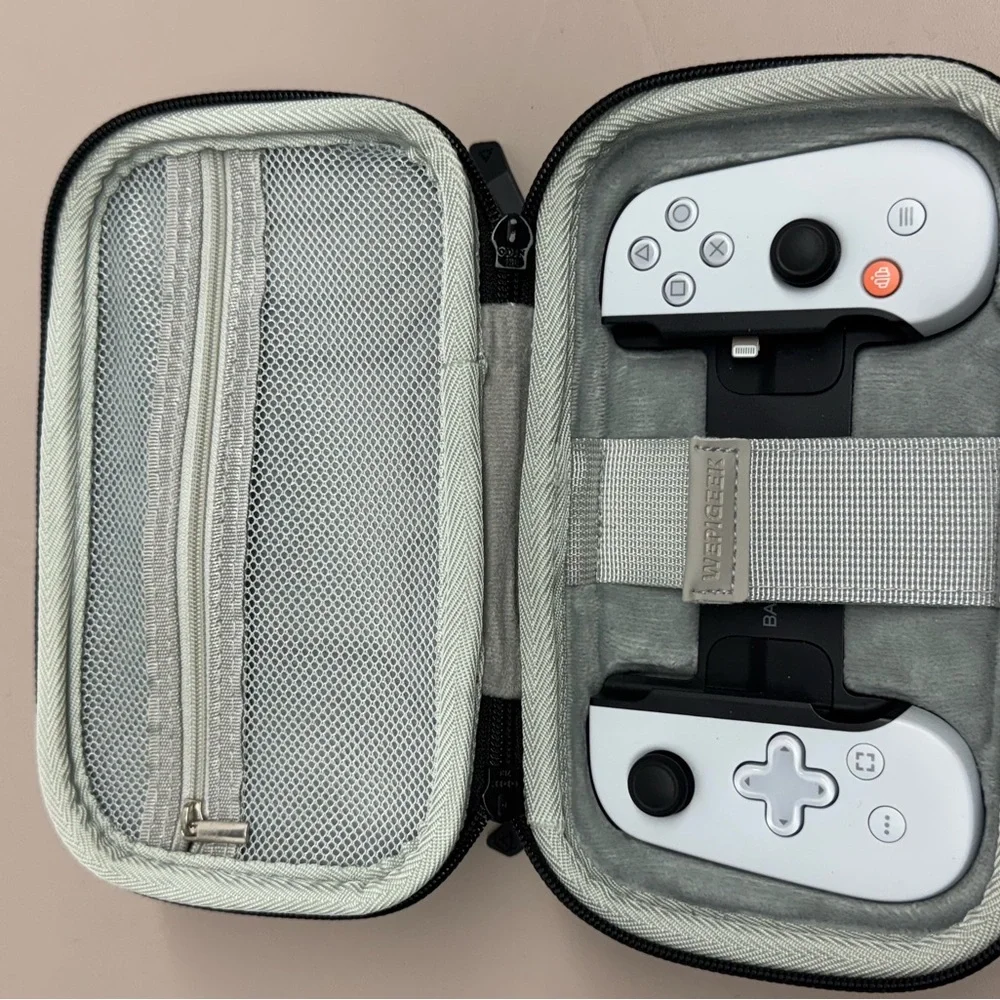 PlayStation Backbone One Gaming Controller with Weigeek Case